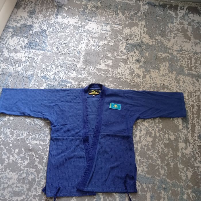 Продам кимано (дзюдо) синий цвет