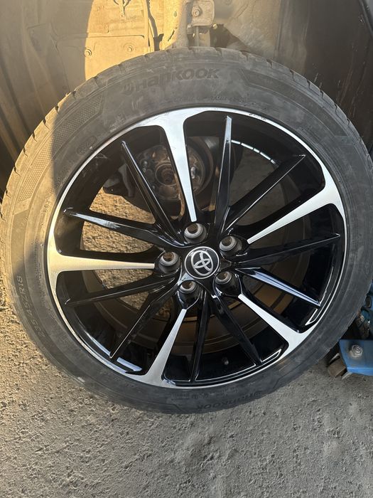 Диски с резиной на камри 70