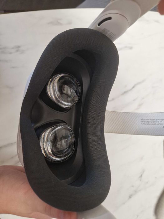 VR очила meta quest 3C с аксесоари