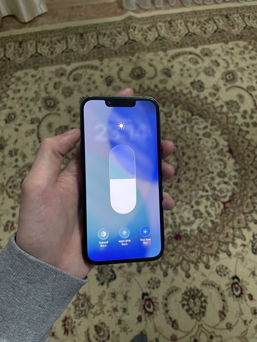 Продам Айфон 13 128gb