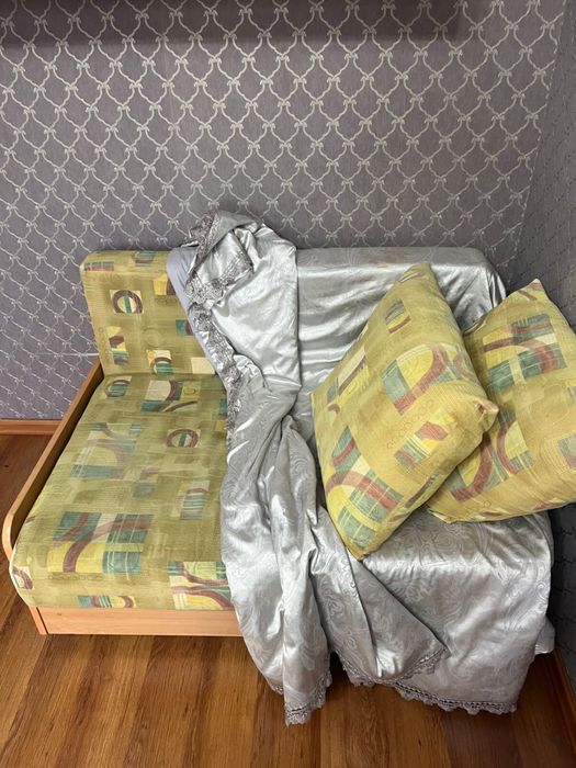 Диваны,шкаф продам