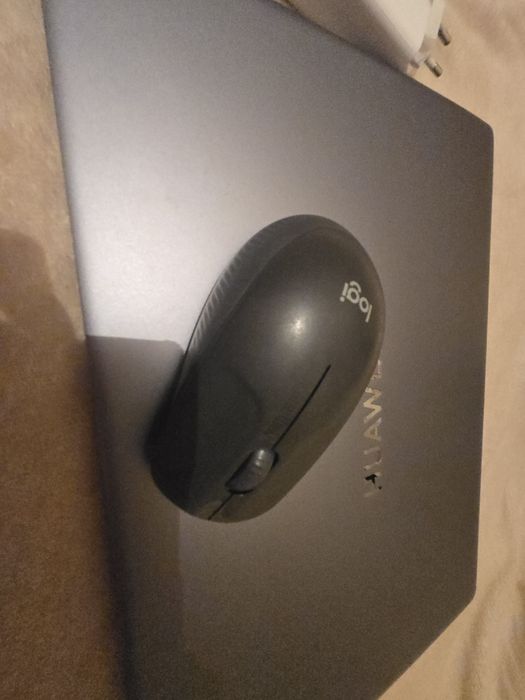 HUAWEI MateBook D16