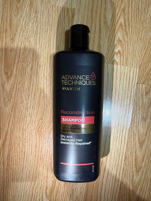 Шампоан Avon Advance Techniques – за суха и увредена коса 700ml