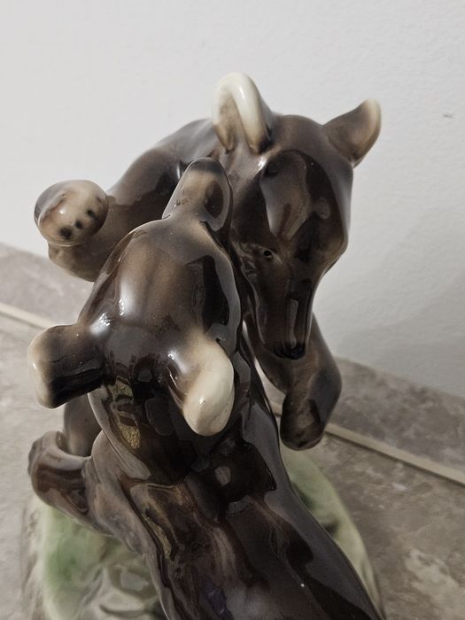 Порцеланов фигура Виена 20-ти век.