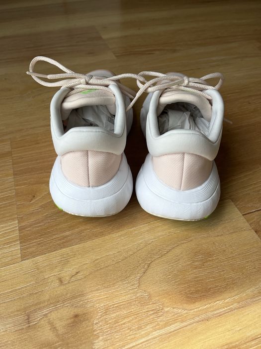 Маратонки Adidas 36