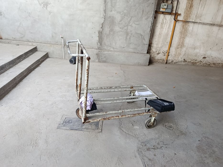 Продам тележку ссср зовод хорошего качества