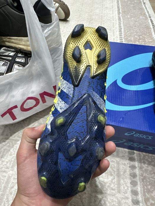 Продам бутсы Adidas Predator