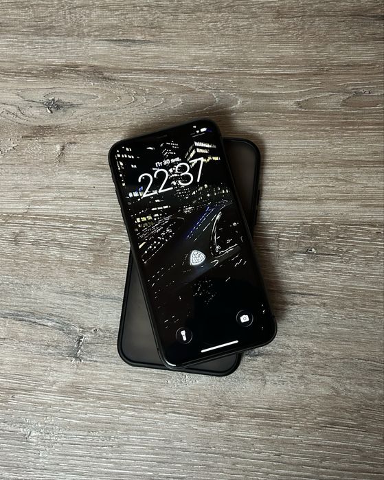 Продам iPhone 11 в отличном состоянии