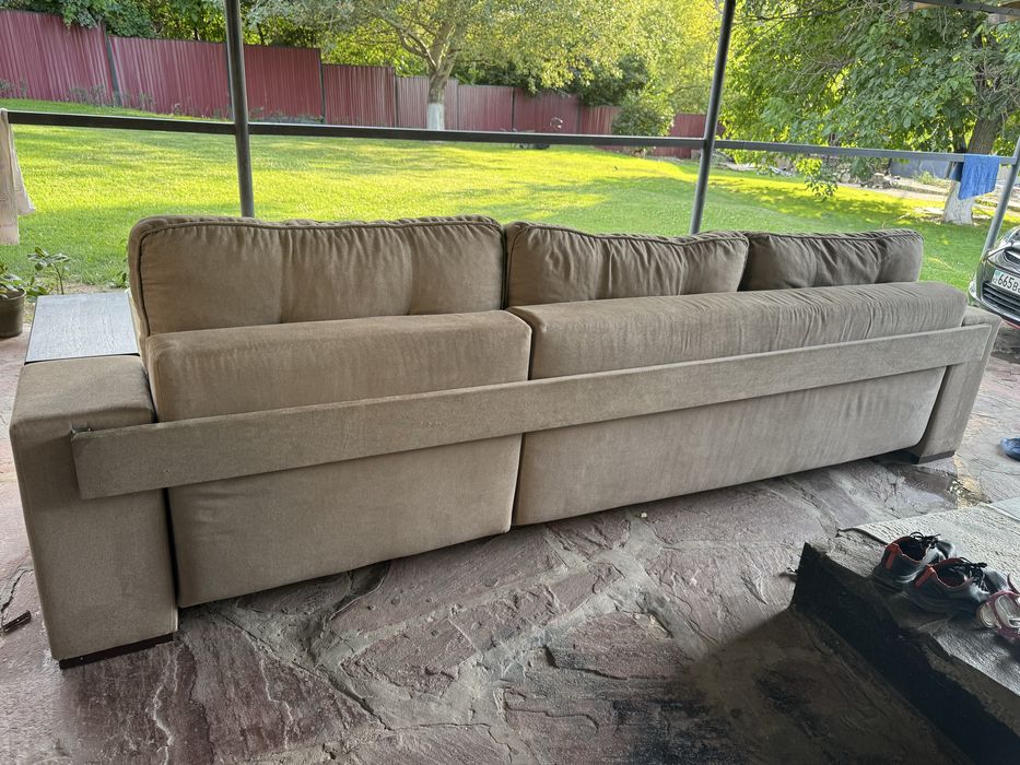 Срочно продам диван