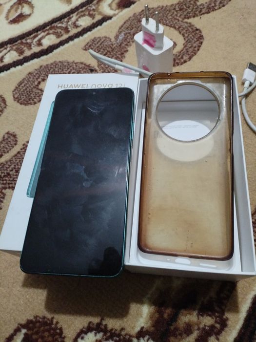 Продам телефон хуавей