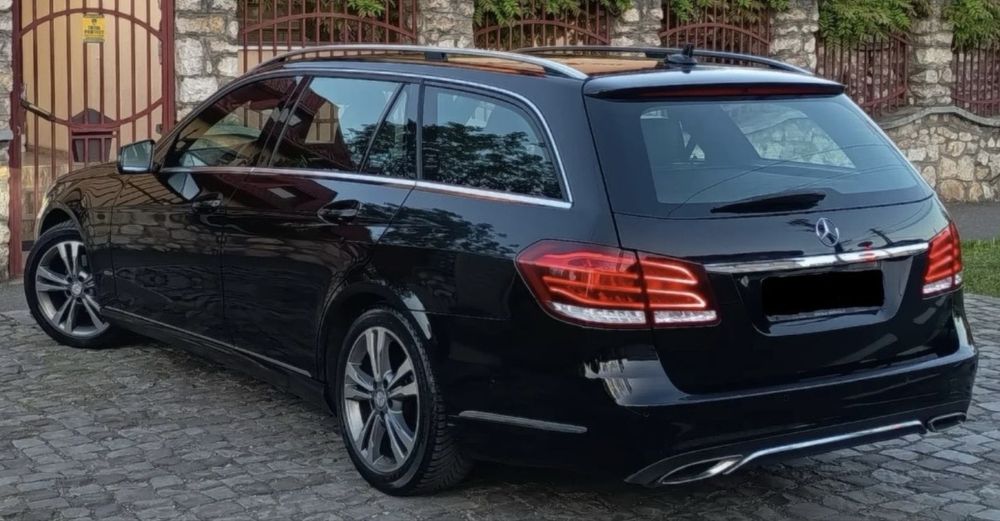 Capota portbagaj / hayon + luneta Mercedes w212 e class facelift / culoare negru / impecabil