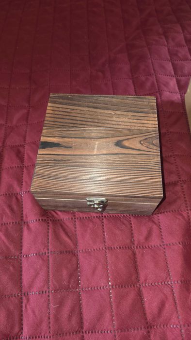 Set pahare whisky cu pietre de răcire în cutie din lemn – nou, cadou elegant