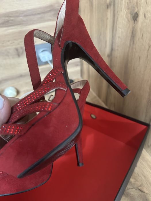 Босоножки, 37 размера