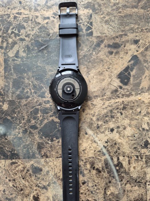 Срочно продам Samsung Galaxy Watch 4 classic