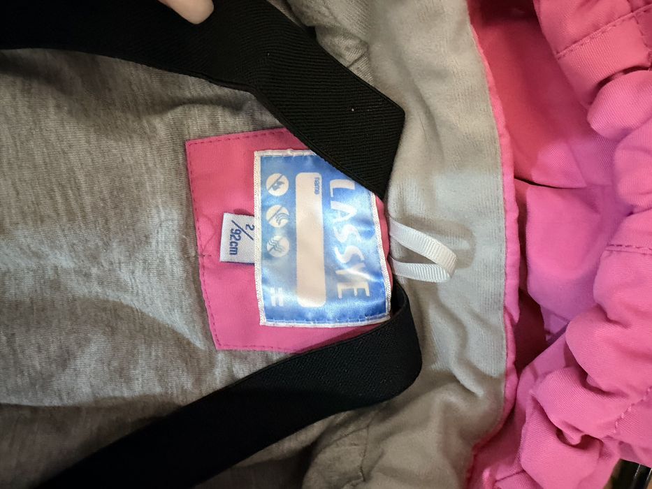 Продам демисезонный комбенизон LASSYE