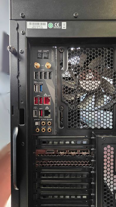 Продавам PC – Мощна и поддържана конфигурация с RTX 4070 SUPER