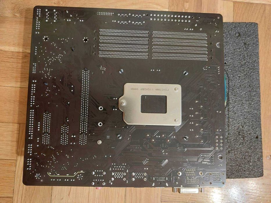 Intel i5 8400 + Gigabyte B365M DS3H + 16GB 2400Mhz CL17 Kingston KVR