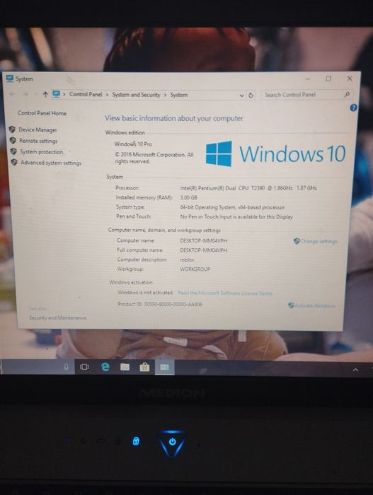 Vând leptop 3 GB rami