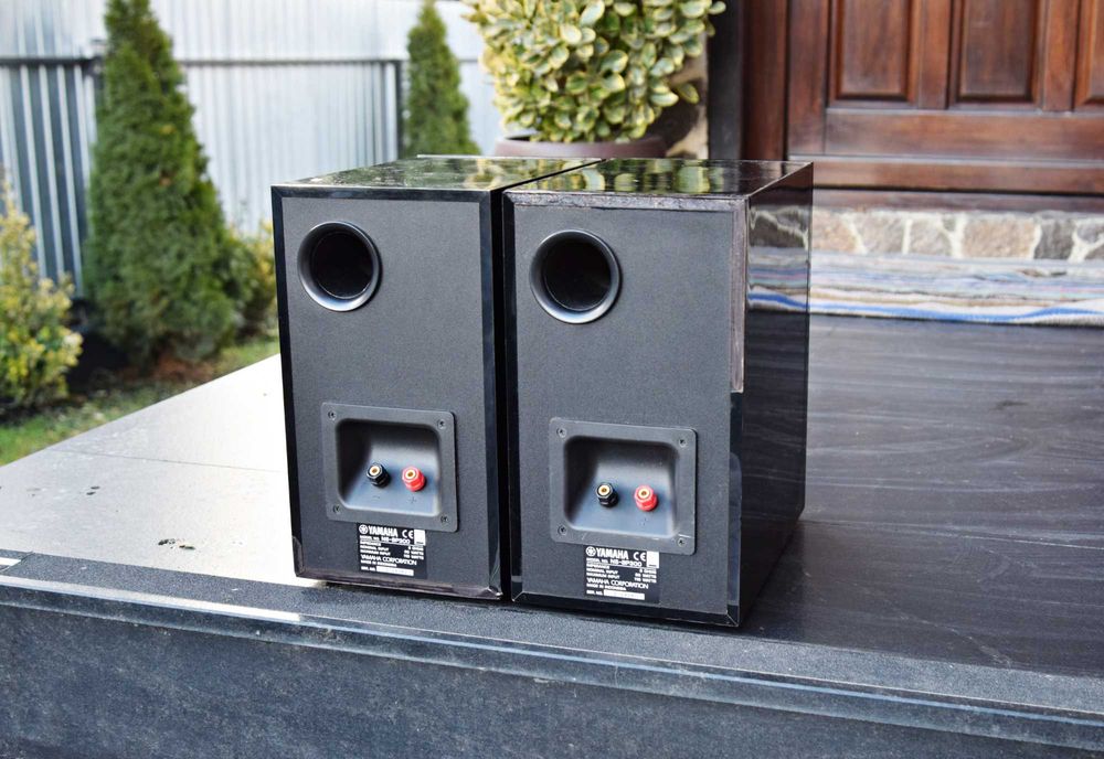Boxe Yamaha NS-BP 300