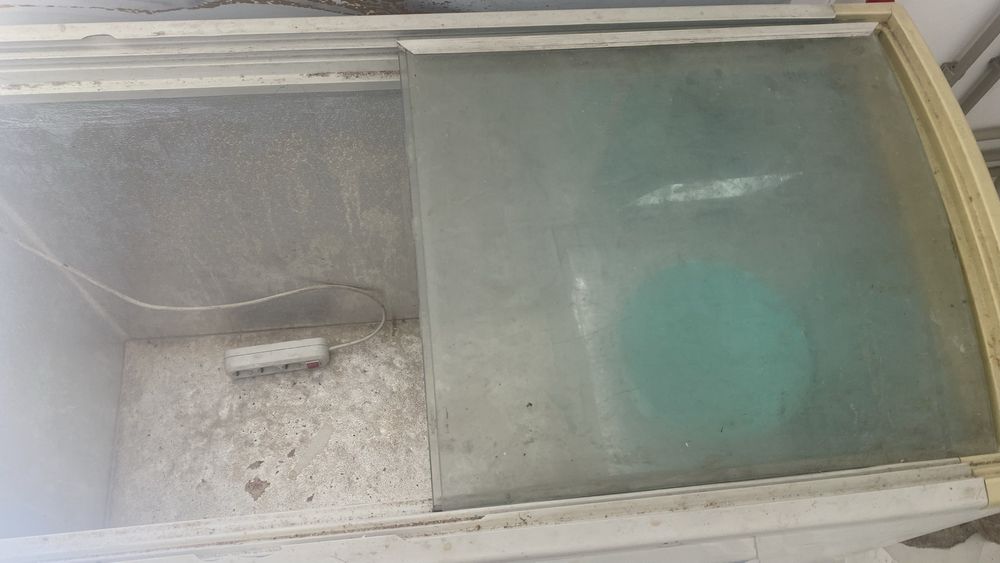 Продается морозильник двухкамерный