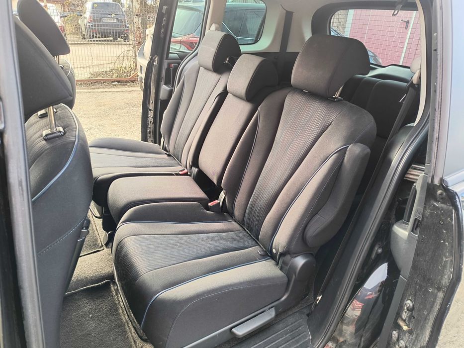 Vând Mazda 5 2012 face lift 1.6 diesel 150 000 km 6 locuri