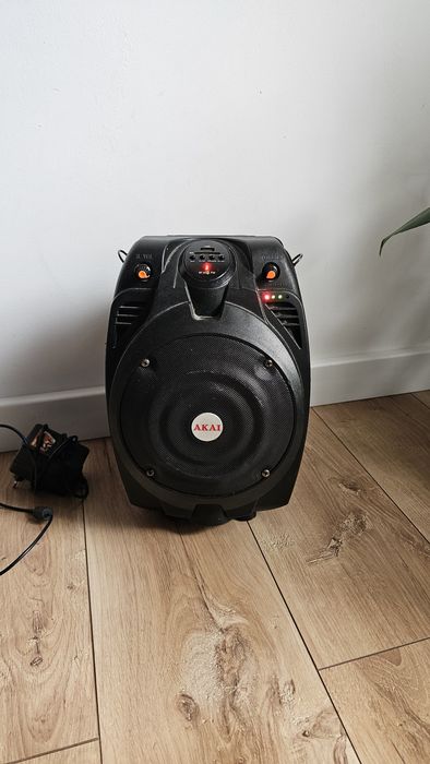 BOXA Akai Bluetooth.  Autonomie mare Cu baterie
