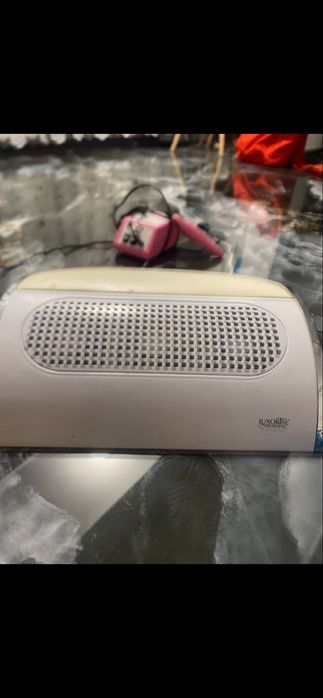 aspirator colector praf unghii