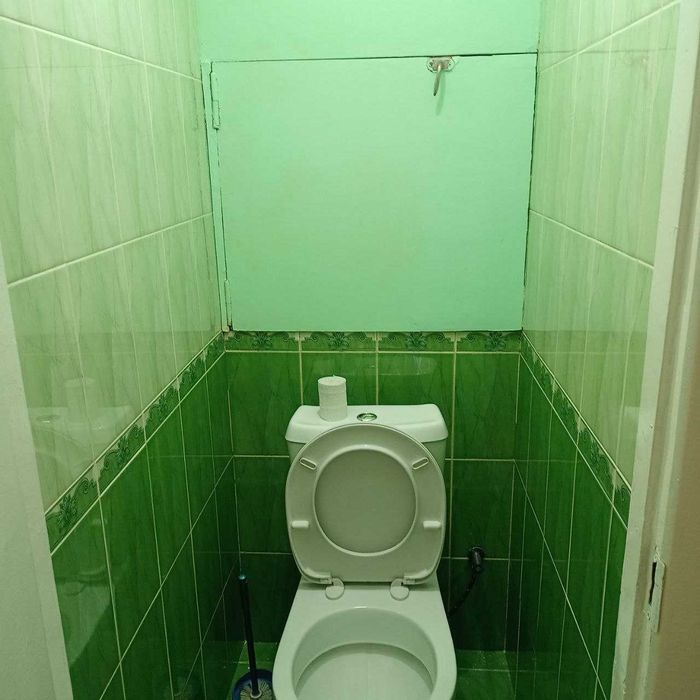 Сдается 2 комнатная квартира рядом базар Кадышева и школа 151