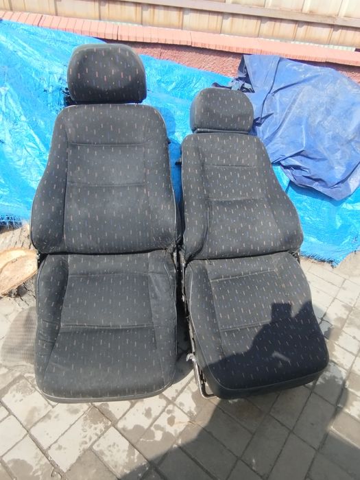 Продам пару сидения нива либо камплект