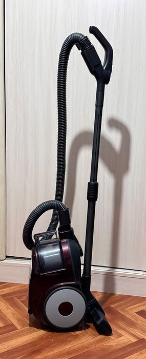 Пылесос Samsung 1800W (без мешка)