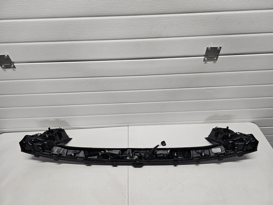 Stop spate central hayon Hyundai Tucson 4 cod : 92403N7120