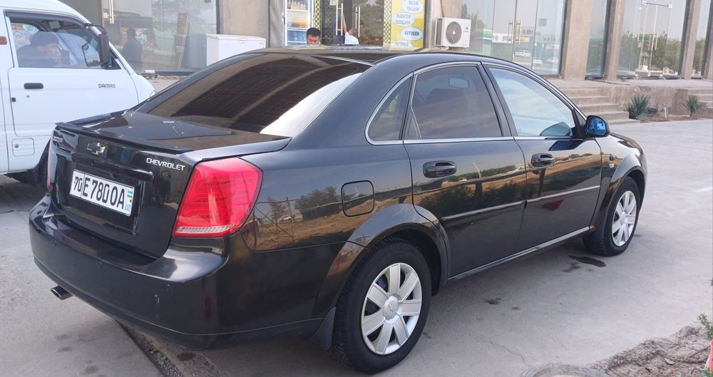 Lacetti 1.6 Sotiladi