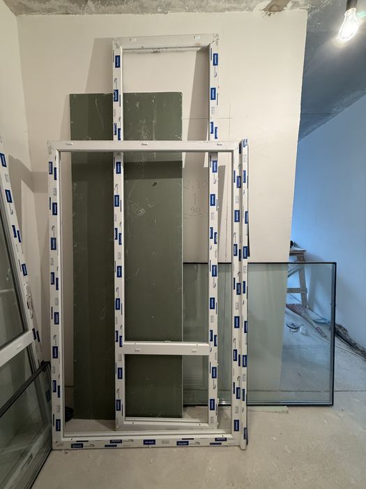 Продам балконное окно с дверью