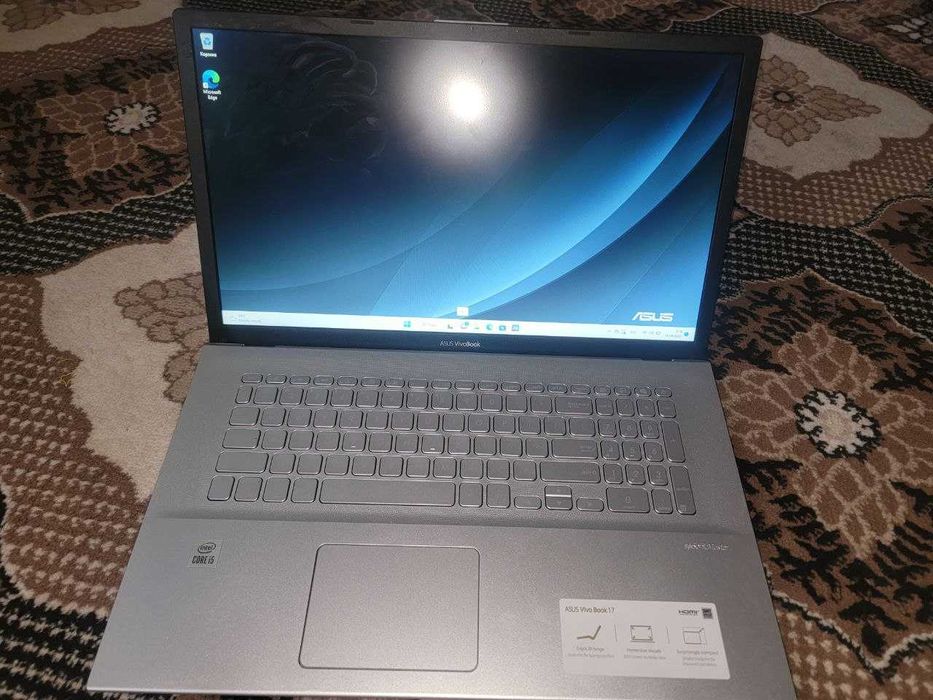 ASUS VivoBook 17.3 laptop