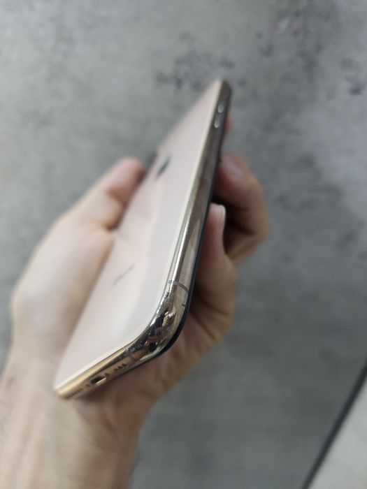 Iphone xs 64 Gb sotiladi