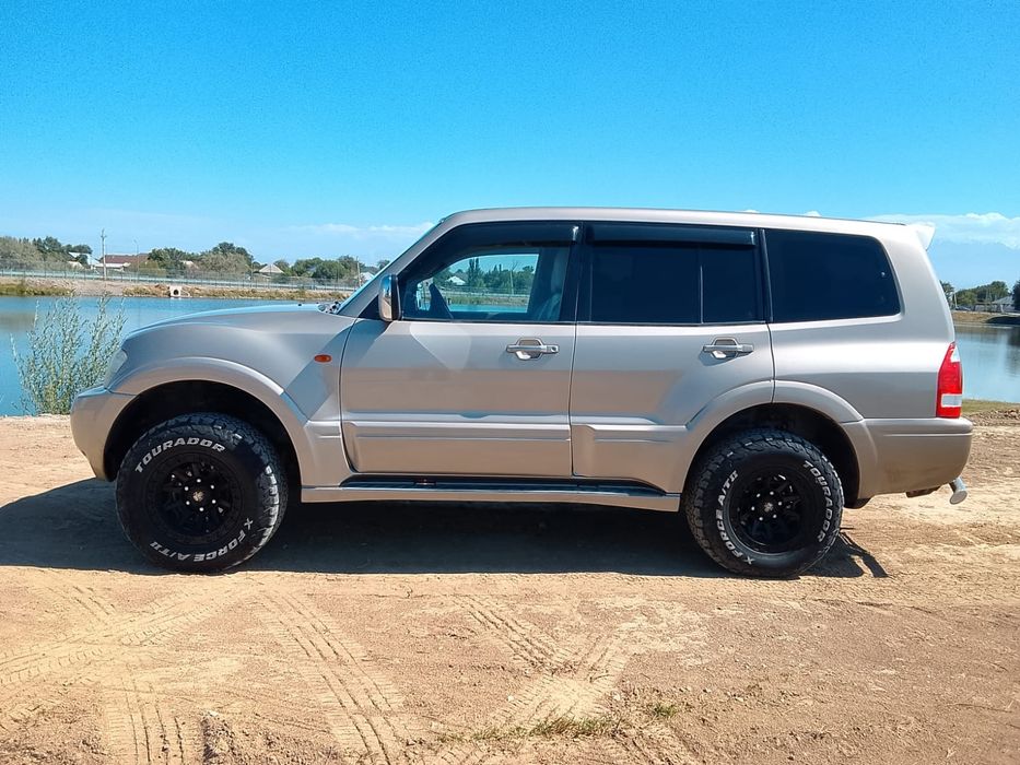 Продам Mitsubishi Pajero,