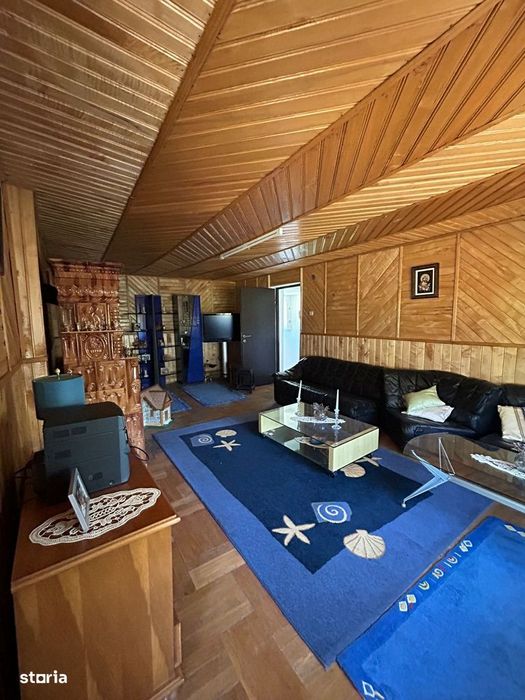 Casă de vânzare în comuna Sălătrucu, județ Argeș.