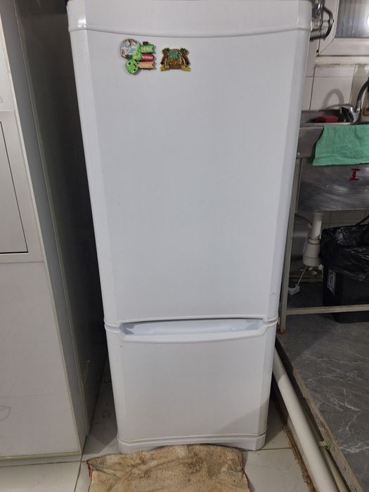 Холодильник в хорошем состоянии