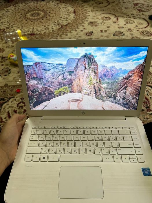 Ноутбук  hp обмен есть