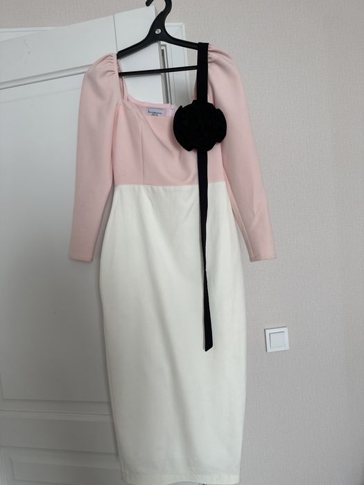 Платье нарядное Kassenova