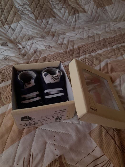 Бебешки обувки Benetton