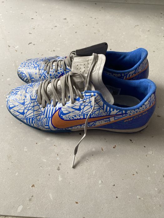 Продам бутсы сороконожки 38 размер