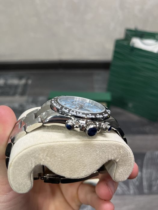Продавам мъжки часовник Rolex Daytona
