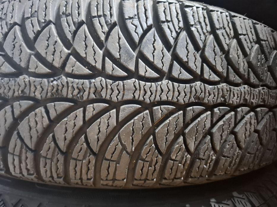 Set 4 anvelope iarna 175/70/14 Ca și NOI 27/2021