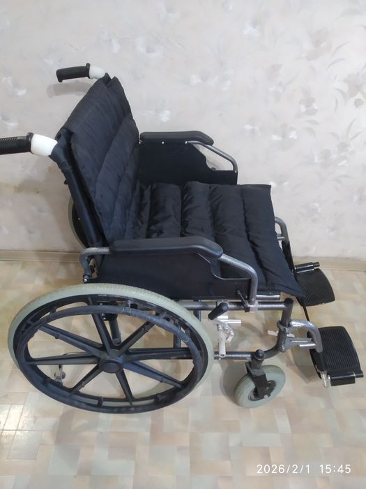 Продам инвалидную коляску