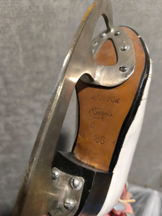 Коньки фигурные кожаные р 18,5