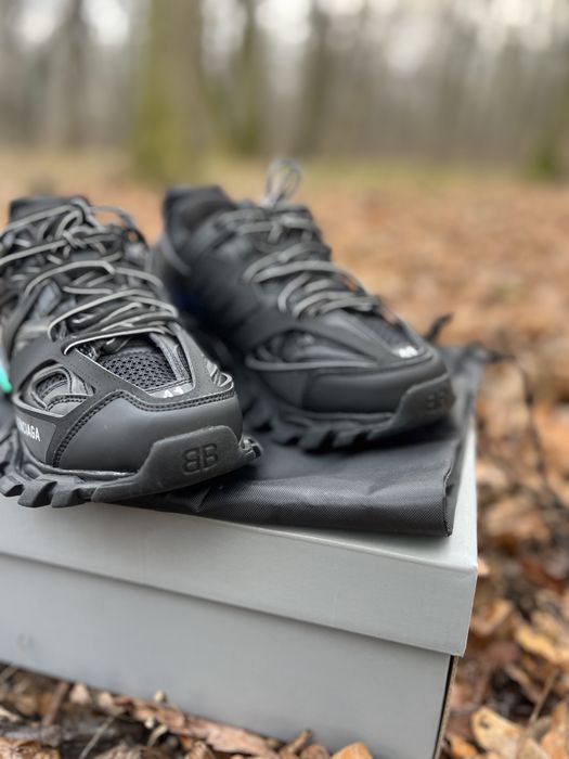 Balenciaga Track,noi,full box,10/10!