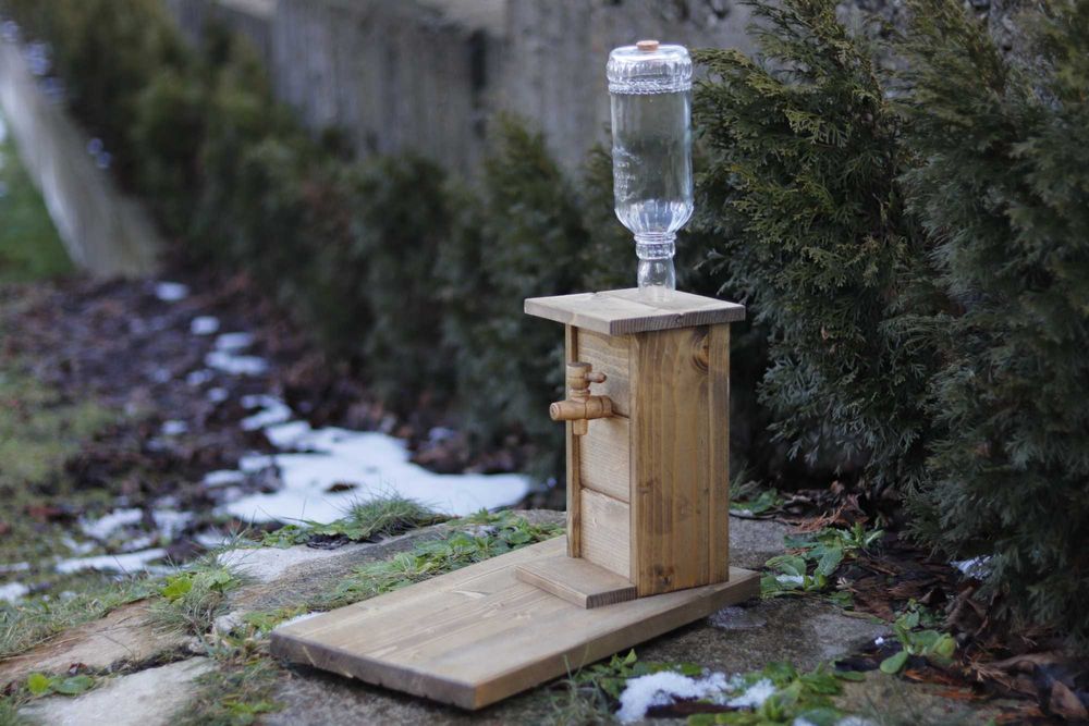 Ръчно изработени диспенсъри за алкохол