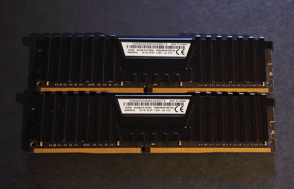 32GB RAM 2400MHz DDR4 Corsair