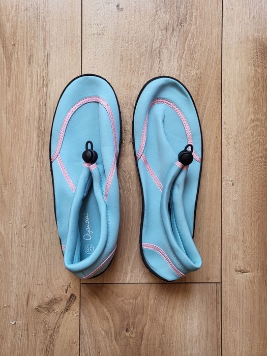 Дамски акваобувки